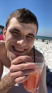 DeafGuyProud389 Beach Pic