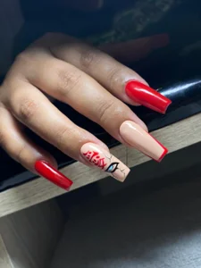 melody-tarlyUñitas hermosas para aruñarte la espalda Bild