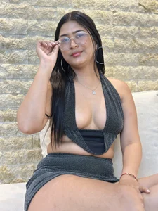 ema_jenner Hiiii 🌸 Foto 5