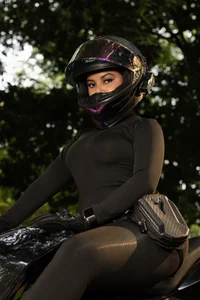 AlesiaCooper Your favorite biker💖 รูป  2