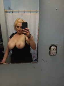 IM WORTH IT!!! de Stormi_Sky  4 photos