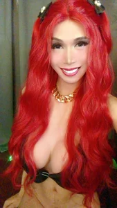 Sexiestasian_ts: Public ( 2 фото)