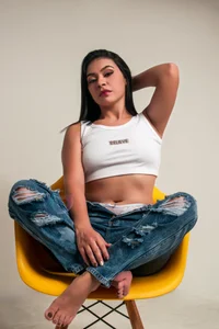 LeahVegas Public Pic 7