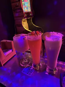 Mia_Gothzx: Any night ( 4 фото)