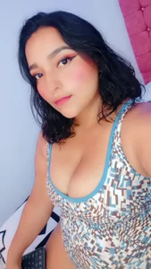 Public de esmeralda_bigass19  4 Imagens