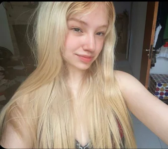 CoreenSchmeling Public  5. fénykép