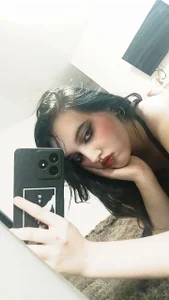 AnnabelScalia Public  5টি ছবি