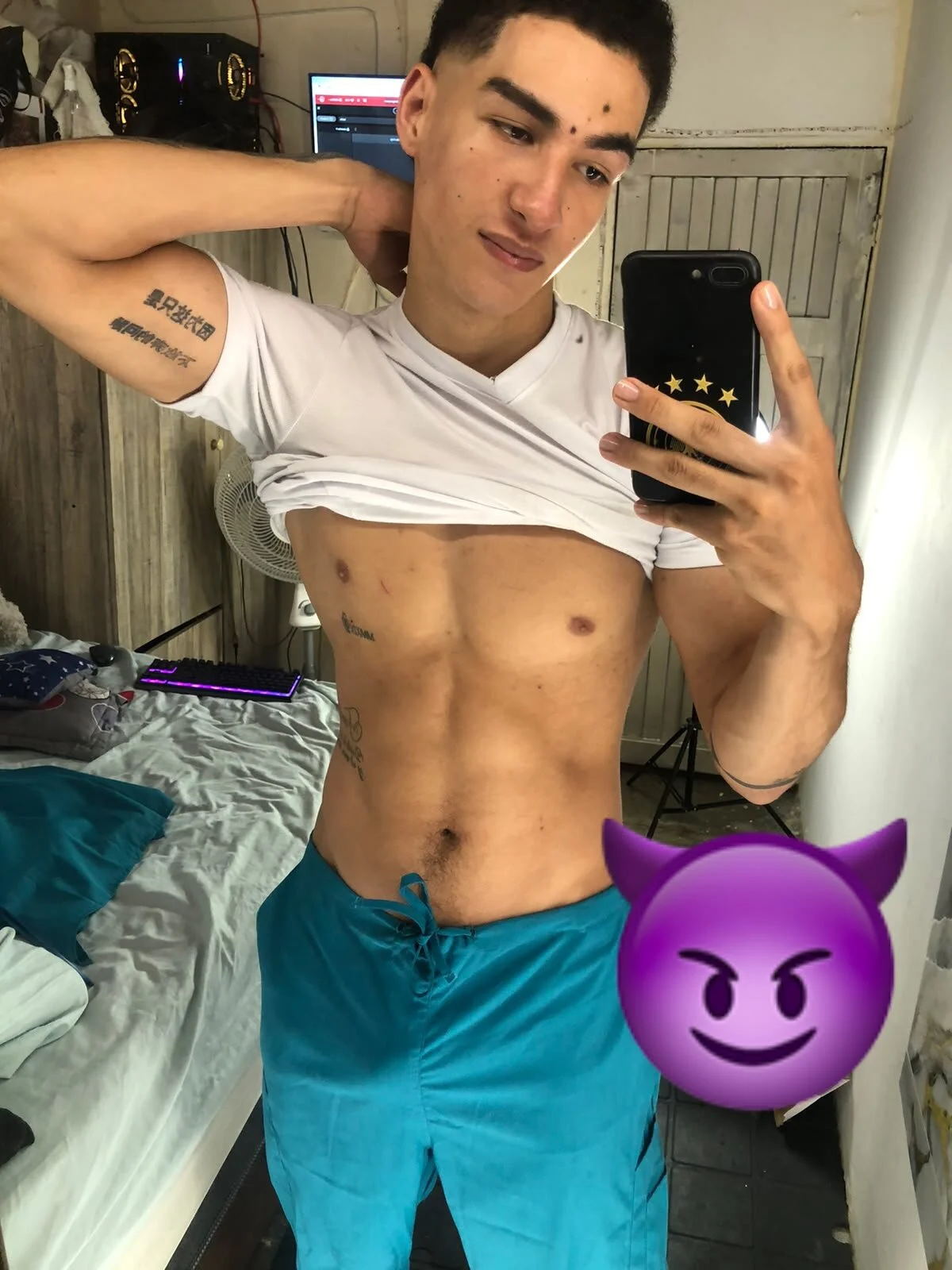 Goldendesirexx__ Gambar Trending 8098