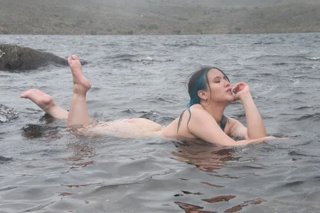 celine_sweet Do I look like a Viking or a mermaid? зображення