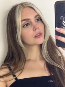 LunaAngell Public Pic 2