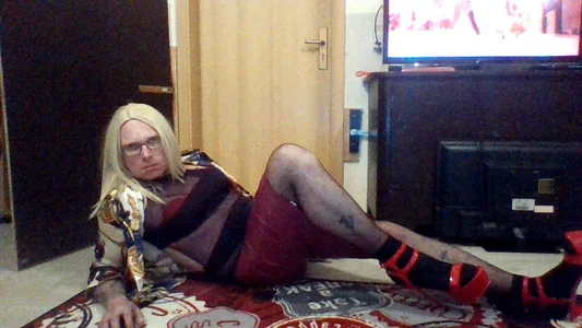 LeonieMTL Public  6টি ছবি