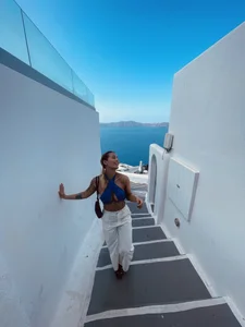 Lucy_fit my holidays Pic