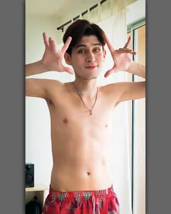 mr_erik_grey Public Pic 5