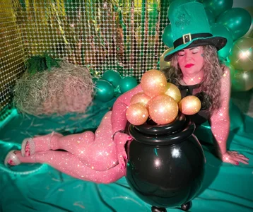 Adriana_Prettie happy st patrick's day Pic 5