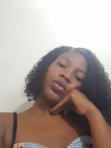 genesis_moretz Public Pic