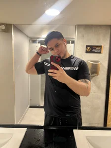 colin_lewis1 The gym Immagine  3