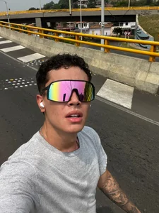 Public de Sam_Donovan  5 Imagens