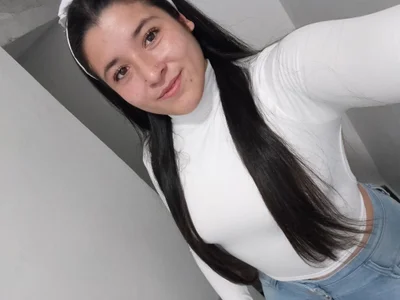 Mia_Rose1417 This is just the beginning 🙈 Pic 4