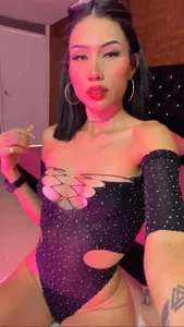 valen_gillのPublicの 3枚の写真