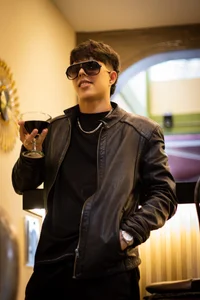 DamiaanXx A CASUAL DAY WITH A GLASS OF WINE 😈 Bilde 7