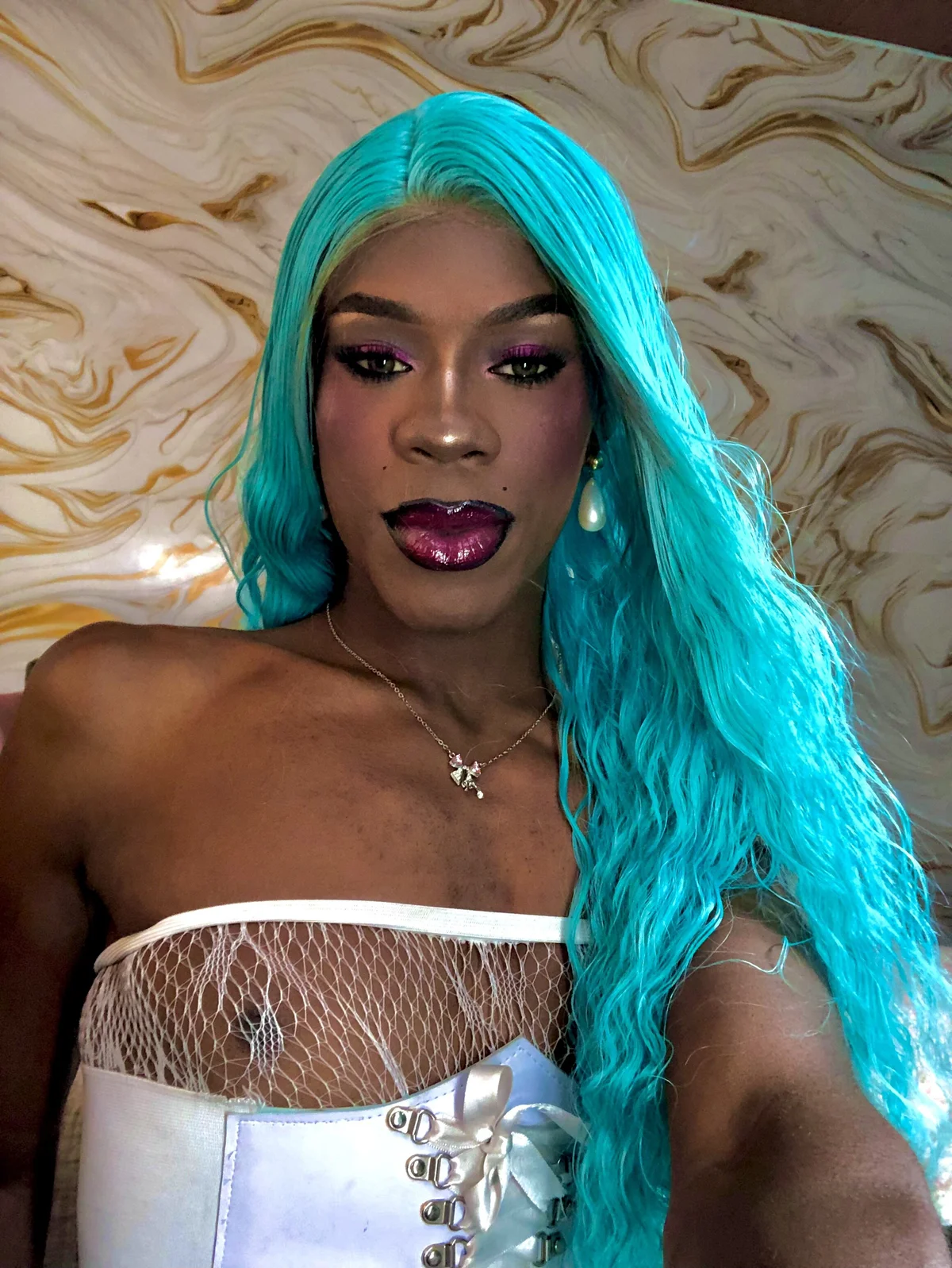 EbonyHansNight Trending Plaatje 6150