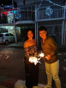 01antoniafranco antonia and antonella Gambar