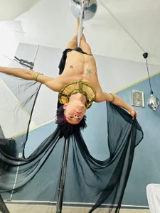 Erick_Zhimerman Turn off the world, turn on my desire Pic 5