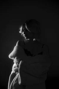 SweetSmoothies b&w photoshoot Kuva 2