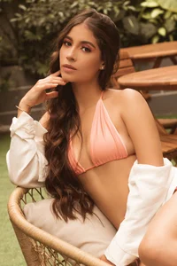 RebeccaBaxter Discover my point of pleasure Pic 2