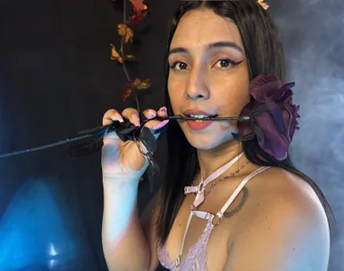 nicki_snow Halloween Time Gambar 2