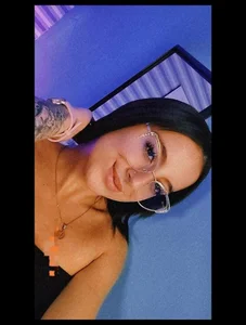 IsabellaRousset Public Pic