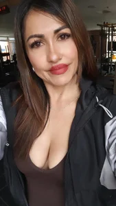 chloe__Jones_ Public Immagine 