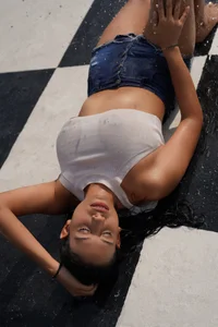 PilarJones_ Wet T-shirt Bilde 4