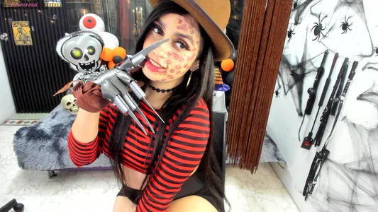 THIS IS HALLOWEEN 2025👻🎃🧟‍♀️🦇 de criss_21_  5 photos