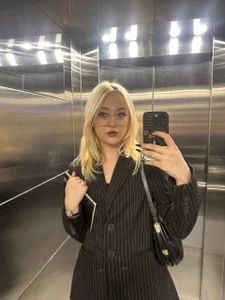 flory__white's photo