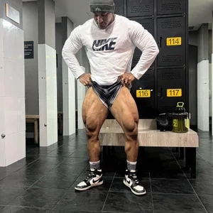 Travis_lenox_のRaw Strengthの 4枚の写真