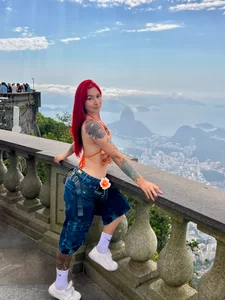 Beautiful days in Rio 🇧🇷🦎🌴 de HannaRed_  3 photos
