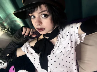 Missis Twiggy de TwiggyStar  5 Imagens