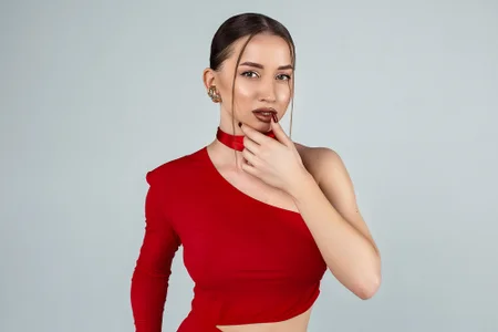 All Eyes on Red de LoraVey  photos