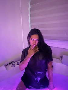dangerous_bitch Jacuzzi hot - {count, plural, one {תמונה אחת} two {שתי תמונות} many {# תמונות} other {# תמונות}}