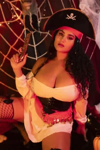 liz_monserrat_1 The night is full of surprises... and I have more than a costume under this cape 🖤 зображення 6