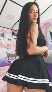 amarantha__milk2のEnjoy my mini-skirt🥵の 2枚の写真