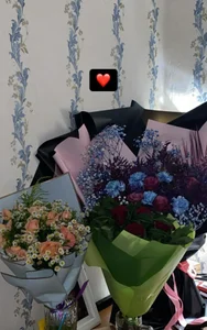 🥰Me with flowers💐 od SugarMuse  2 snímek