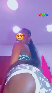 DannaTs1 kiss Foto 2