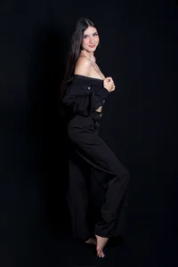 🖤 ​They say black goes with everything… including your desire?😏 od nia20_  5 snímek