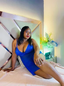 HilarySolisのPublicの 4枚の写真