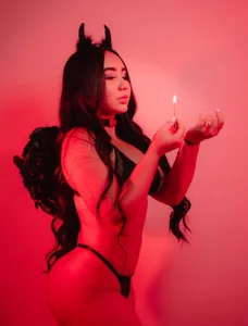 Black Devil Vibes🖤 de julieta_rosee  photos