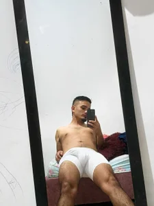 diegocr__ Public Poză