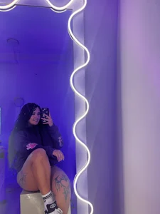 Mellani_tay 😈💚 Pic 3