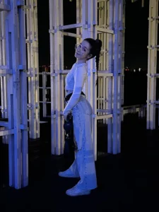 Public od AmiLewis  6 snímek